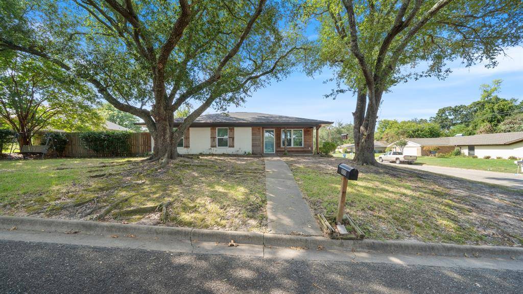 800 Angie Lane, Athens, TX 75751