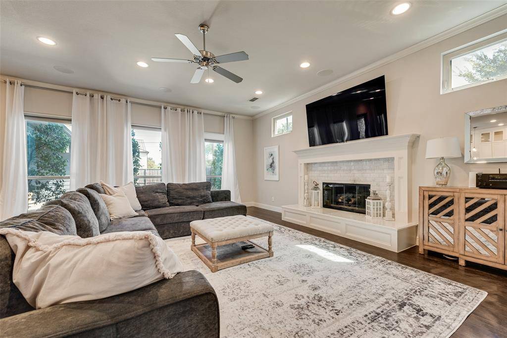 5459 Richmond Avenue, Dallas, TX 75206