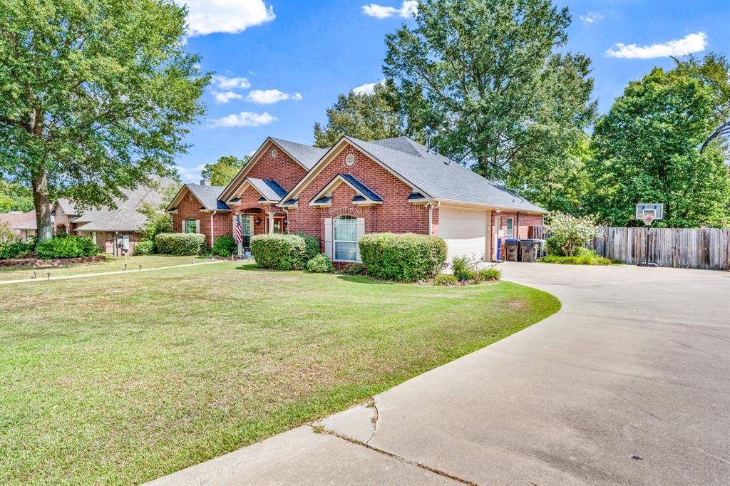 3808 Clarkway Place, Longview, TX 75605