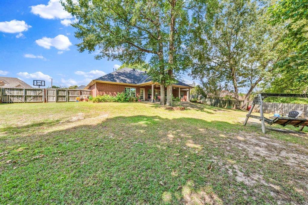 3808 Clarkway Place, Longview, TX 75605