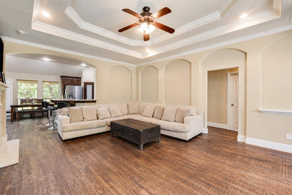 910 English Street, Irving, TX 75061