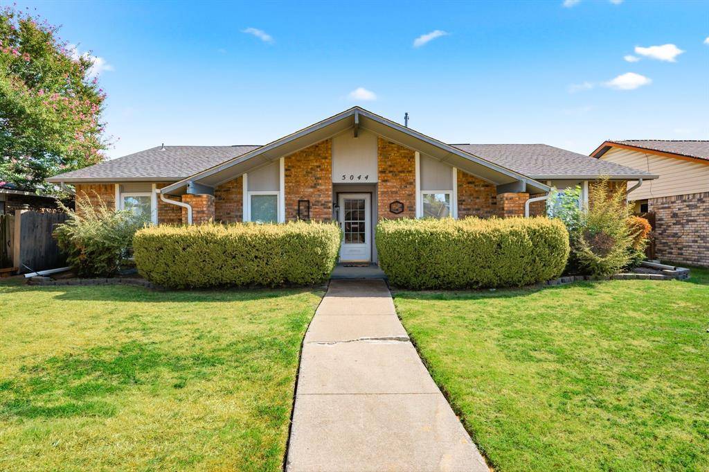 5044 Stanley Drive, The Colony, TX 75056