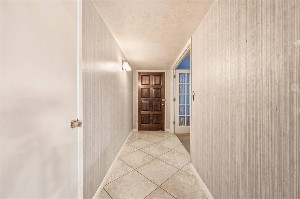 5044 Stanley Drive, The Colony, TX 75056