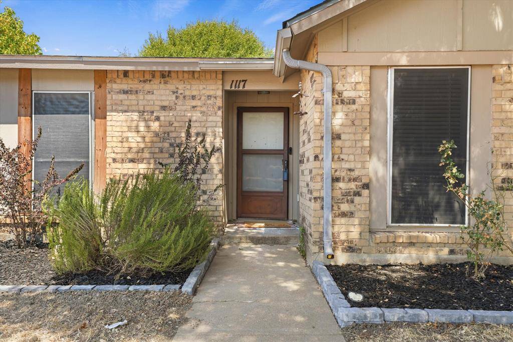 1117 Southridge Drive, Lancaster, TX 75146