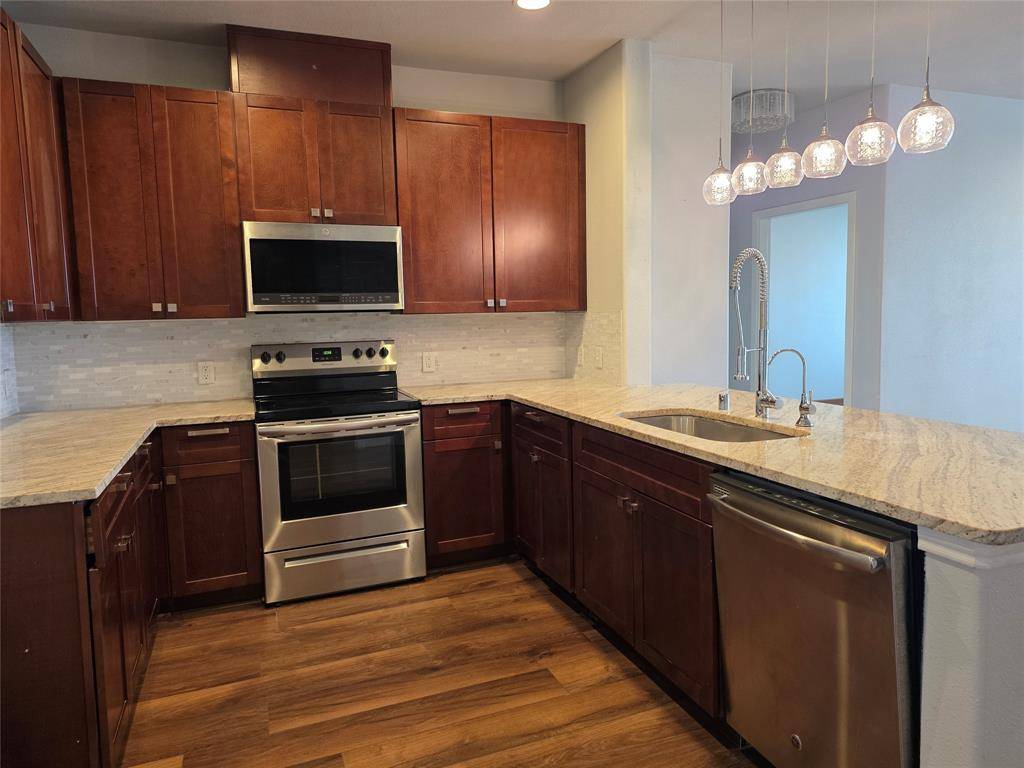 1220 W Trinity Mills Road #4002, Carrollton, TX 75006