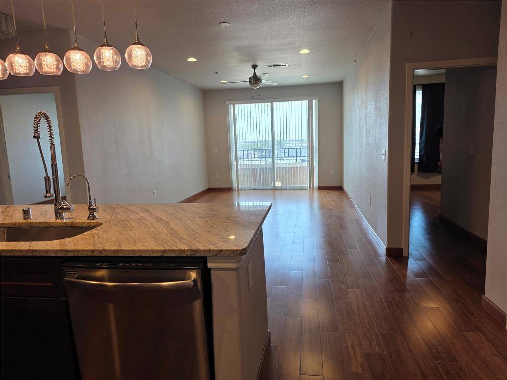 1220 W Trinity Mills Road #4002, Carrollton, TX 75006