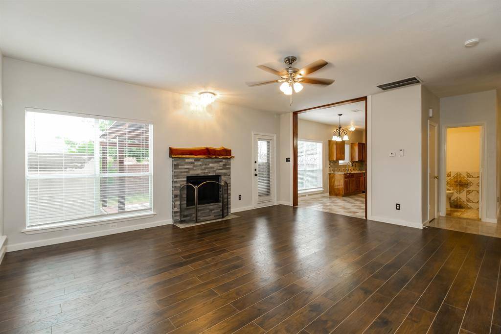 1055 Waterview Drive, Little Elm, TX 75068