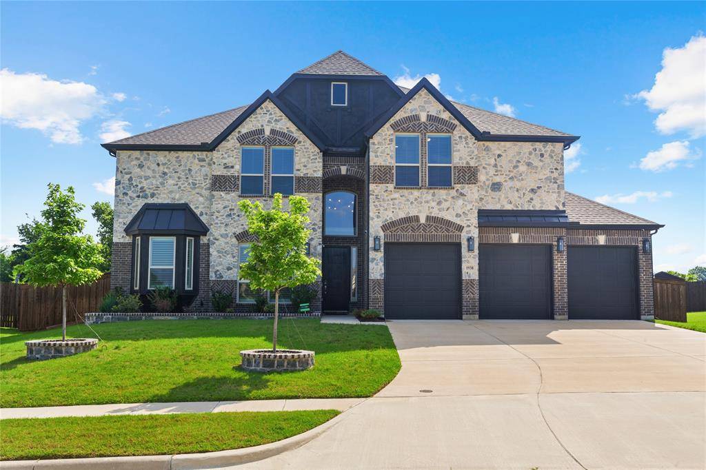 1938 Silver Creek Lane, Cedar Hill, TX 75104