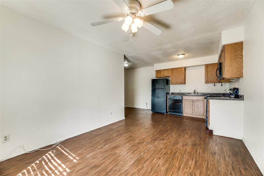 108 E Cedar Street, Arlington, TX 76011