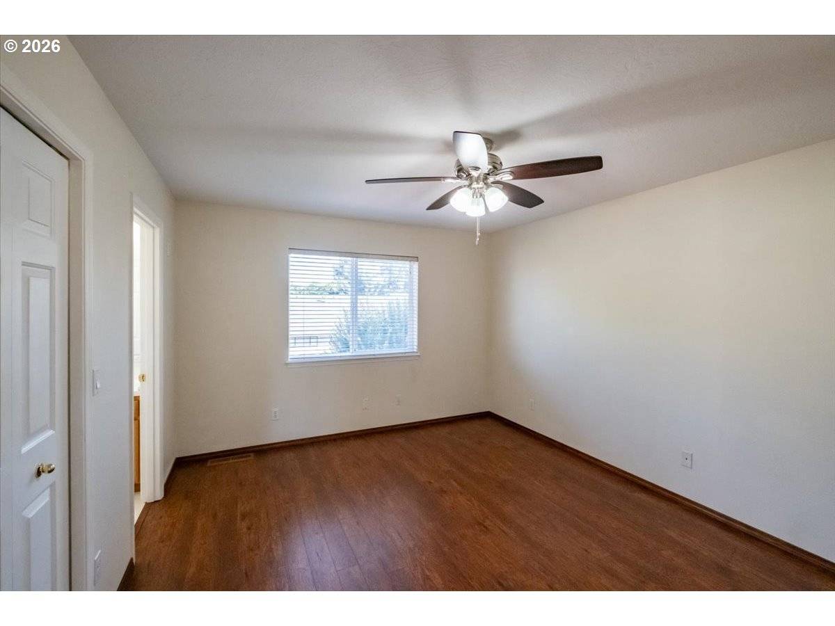 374 NE BURMA CT, Salem, OR 97301