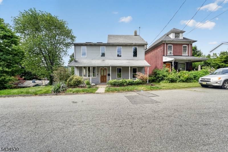 139 N Prospect St, Lopatcong Twp., NJ 08865