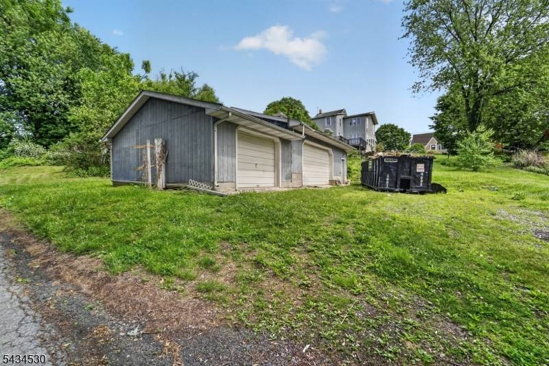 139 N Prospect St, Lopatcong Twp., NJ 08865