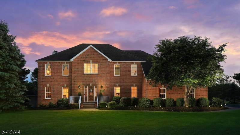 195 Fairfield Ln, Hillsborough Twp., NJ 08844