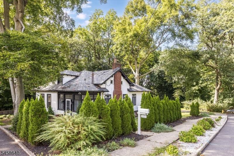 37 Forest Drive, Bloomfield Twp., NJ 07003