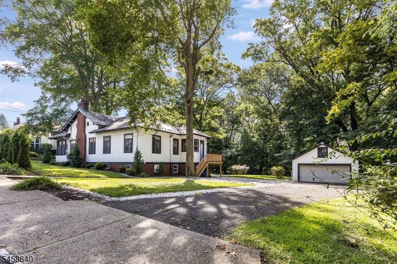 37 Forest Drive, Bloomfield Twp., NJ 07003