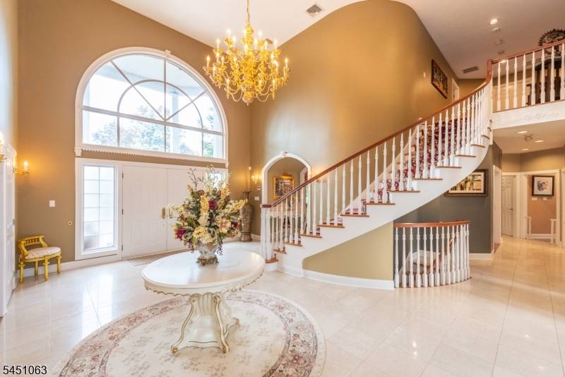 18 Nathan Dr, Montville Twp., NJ 07082