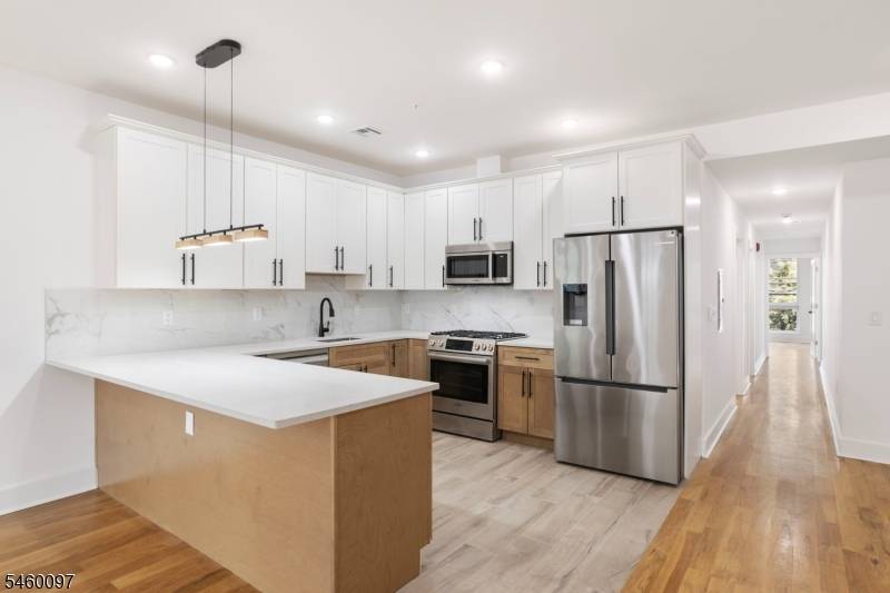 1001 Summit Ave #2, Jersey City, NJ 07307