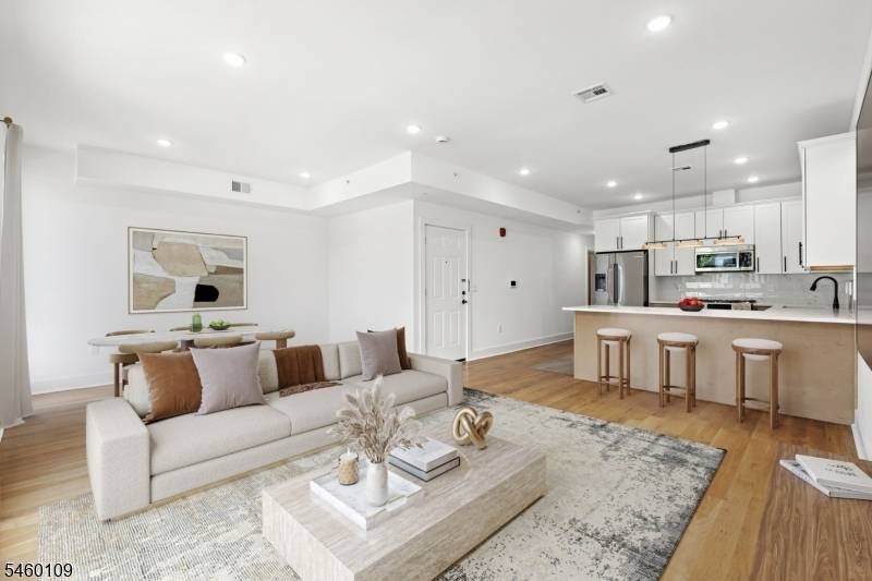 1001 Summit Ave #3, Jersey City, NJ 07307