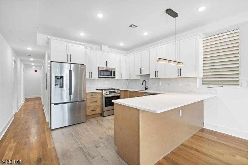 1001 Summit Ave #3, Jersey City, NJ 07307