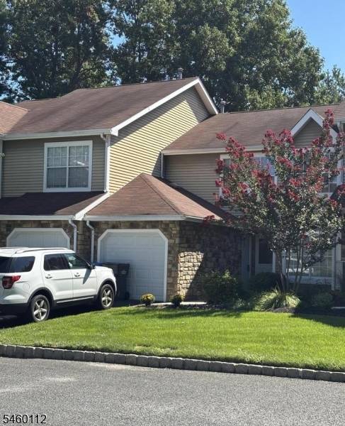 15 Saddle Ct, Tinton Falls Boro, NJ 07753