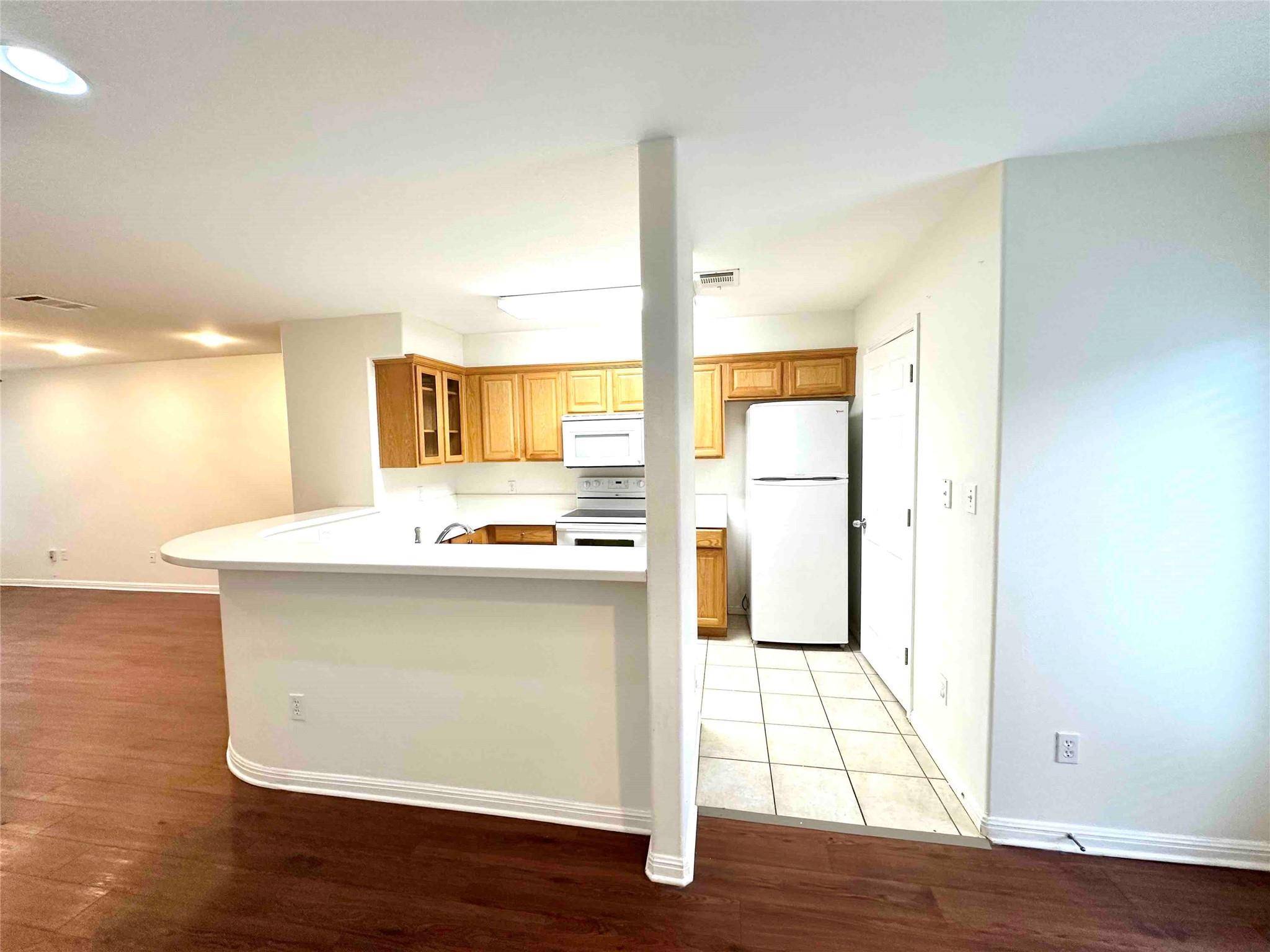 6900 E Riverside DR #27, Austin, TX 78741