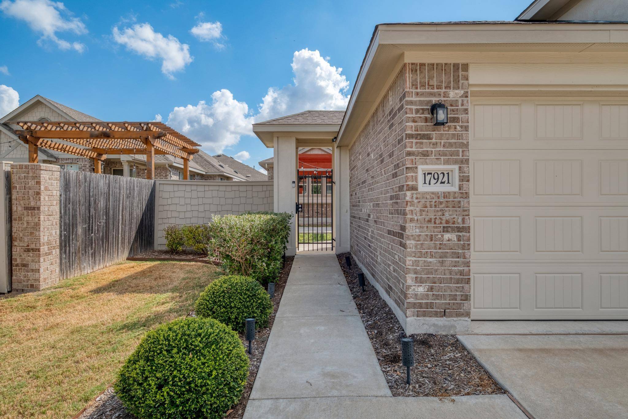 17921 Lungo ST, Pflugerville, TX 78660