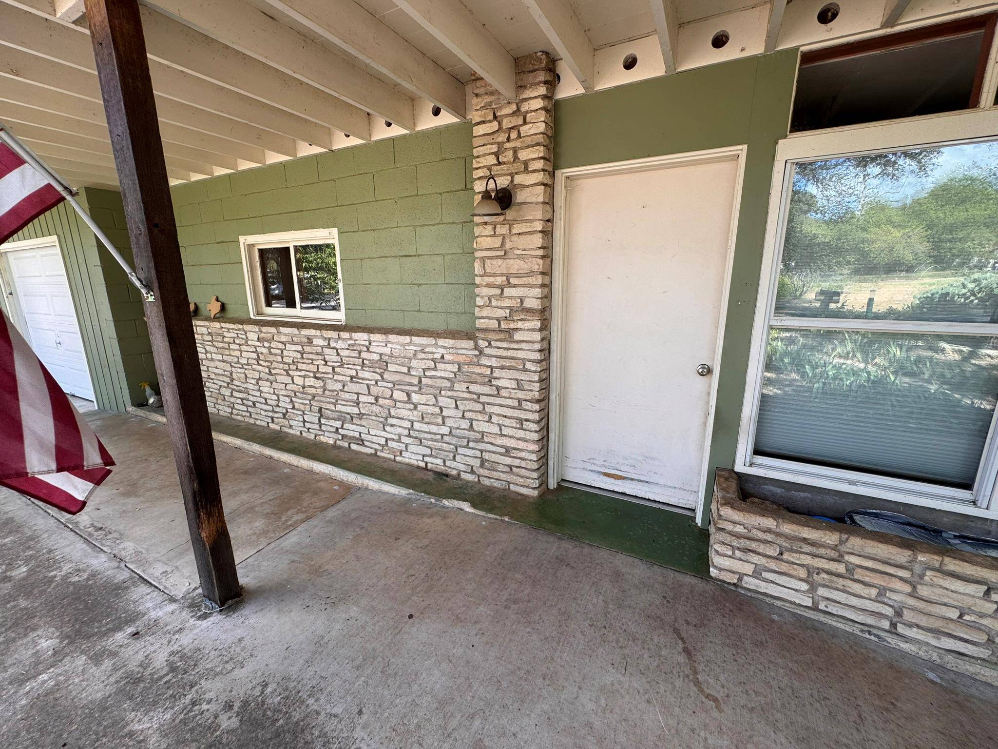 13 Presidio RD, Wimberley, TX 78676