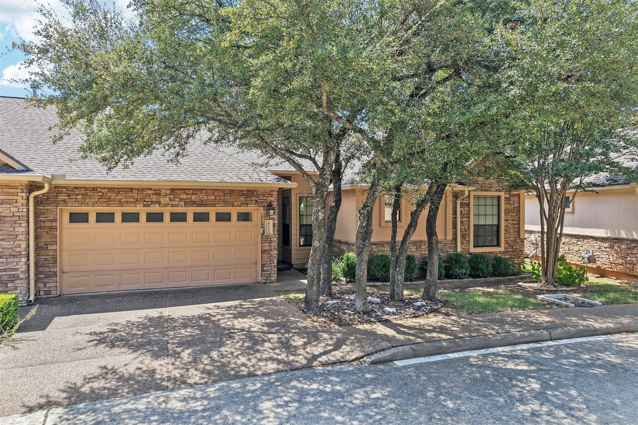 4213 Wild Iris LN, Austin, TX 78727