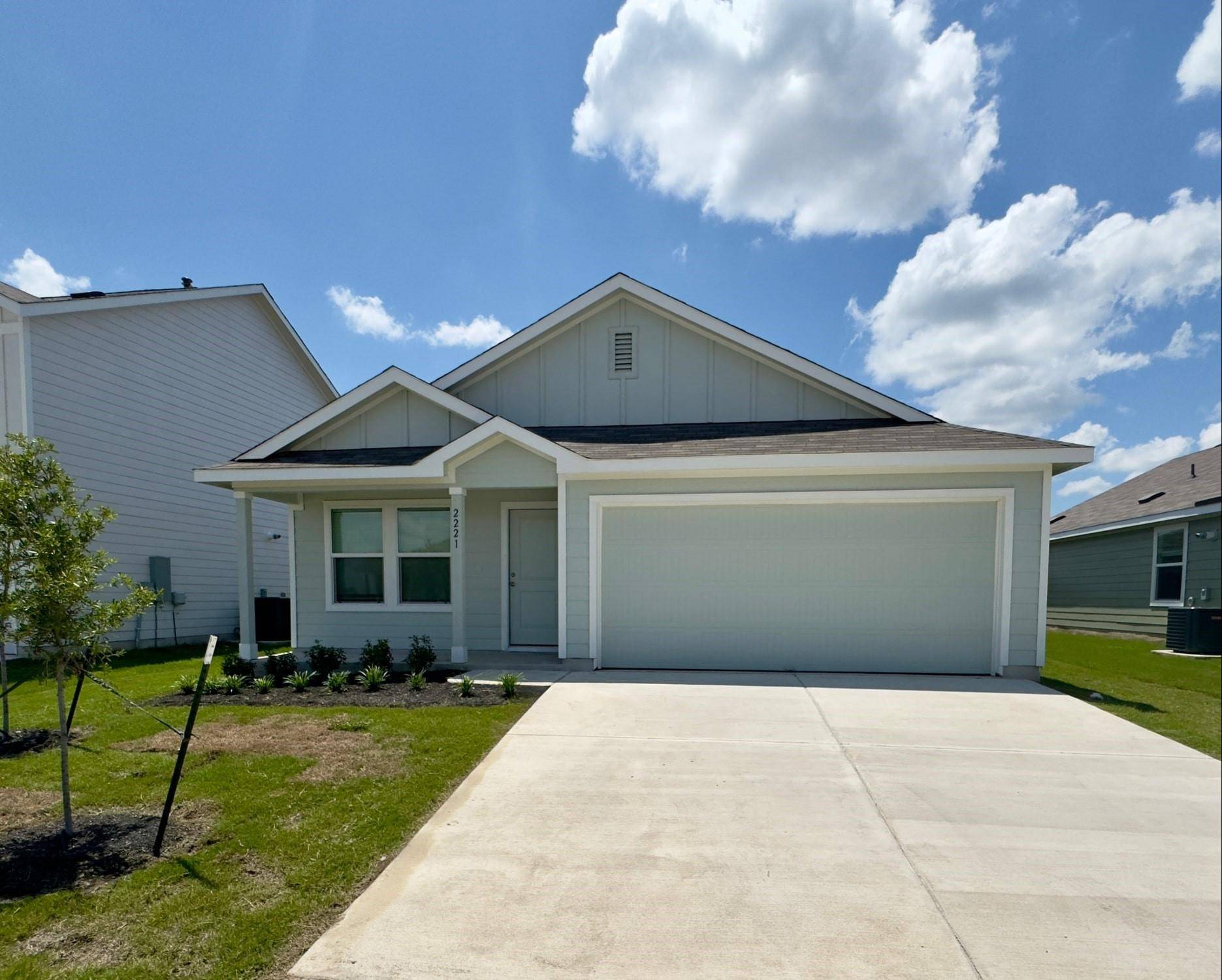 2221 Cumulus CT, Lockhart, TX 78644