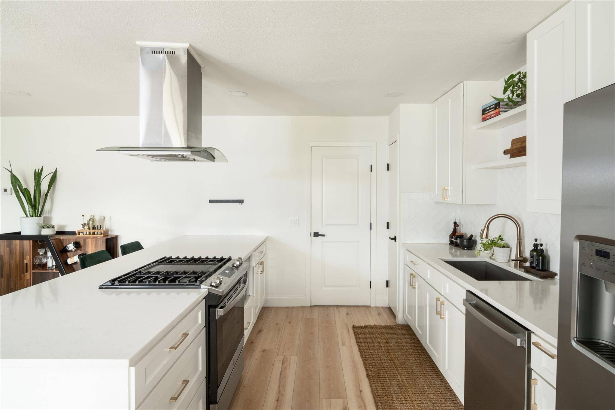 304 Skyloop DR, Austin, TX 78745