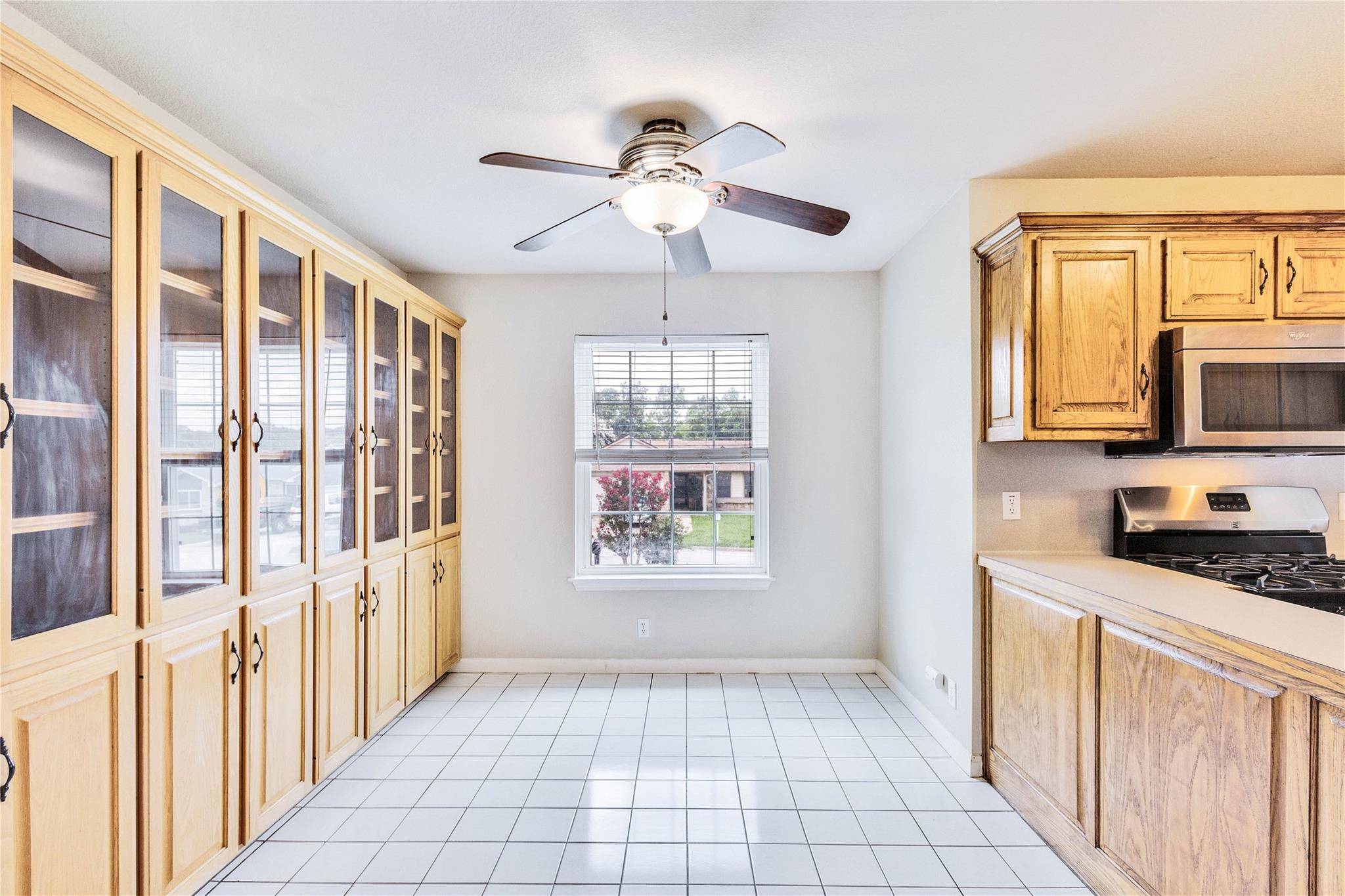 2305 Stratford DR, Round Rock, TX 78664