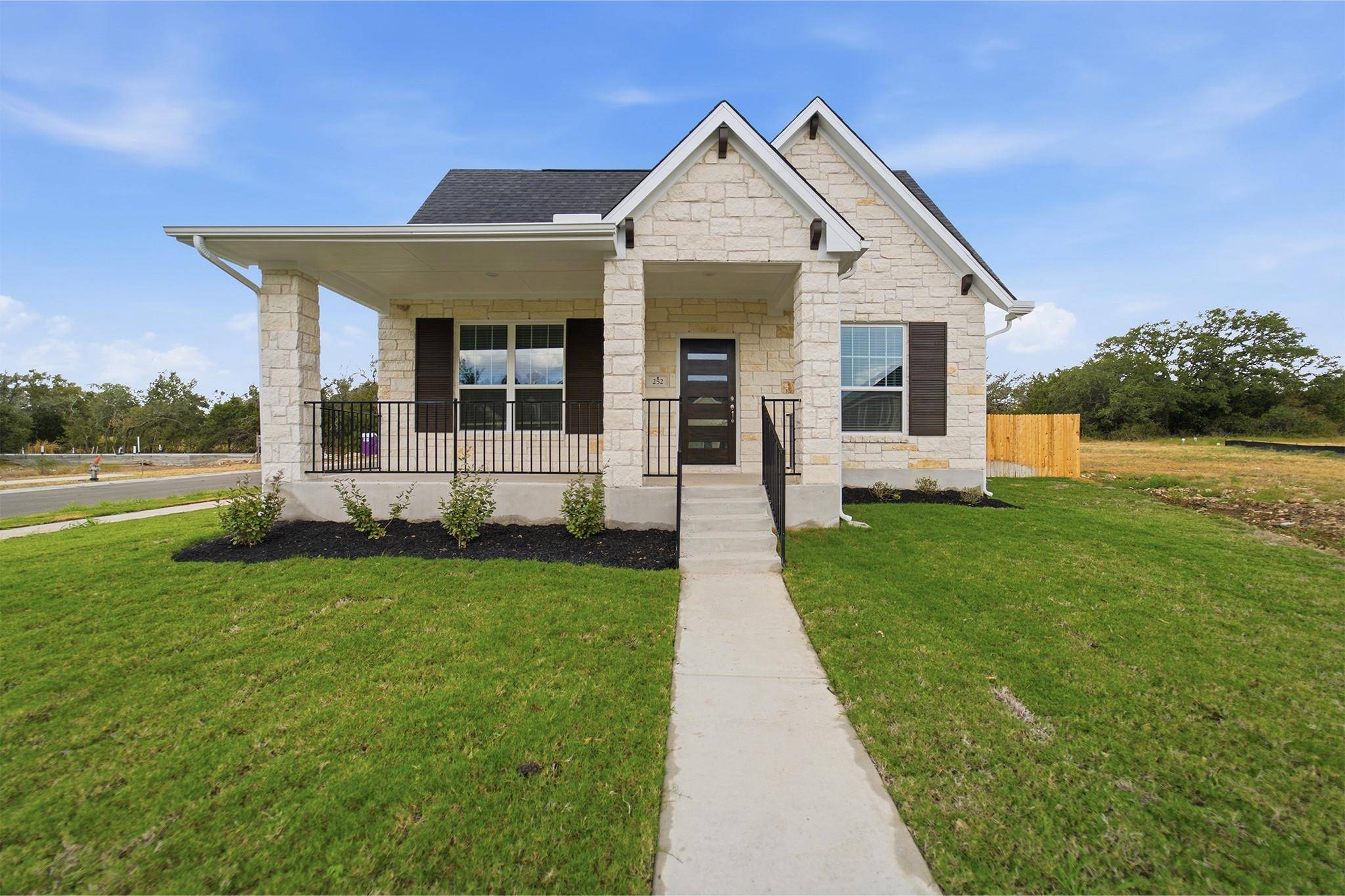 252 Villars DR, Salado, TX 76571