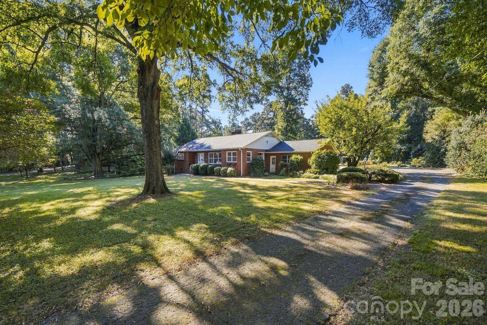 124 Oak TRL, Belmont, NC 28012