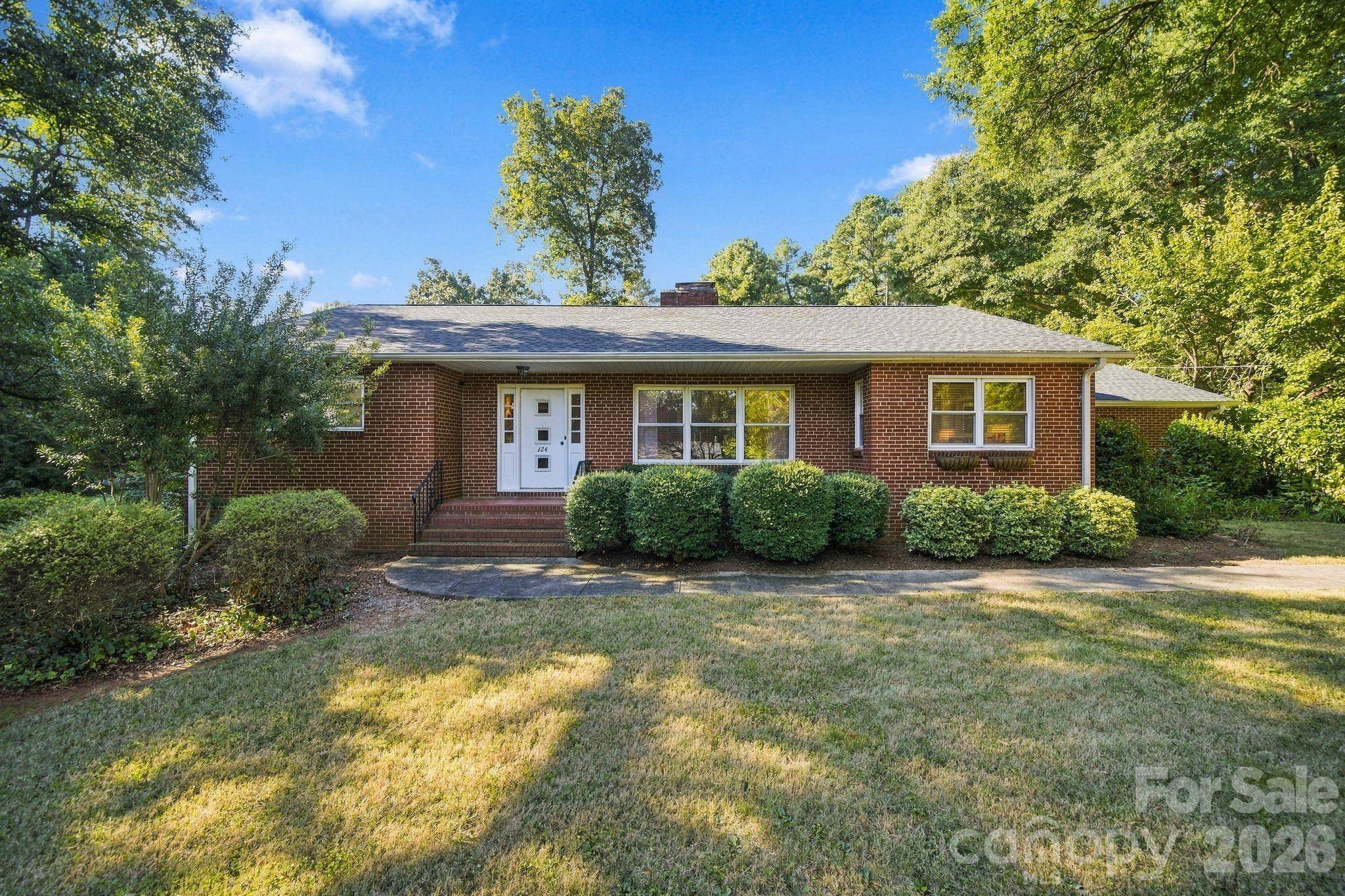 124 Oak TRL, Belmont, NC 28012