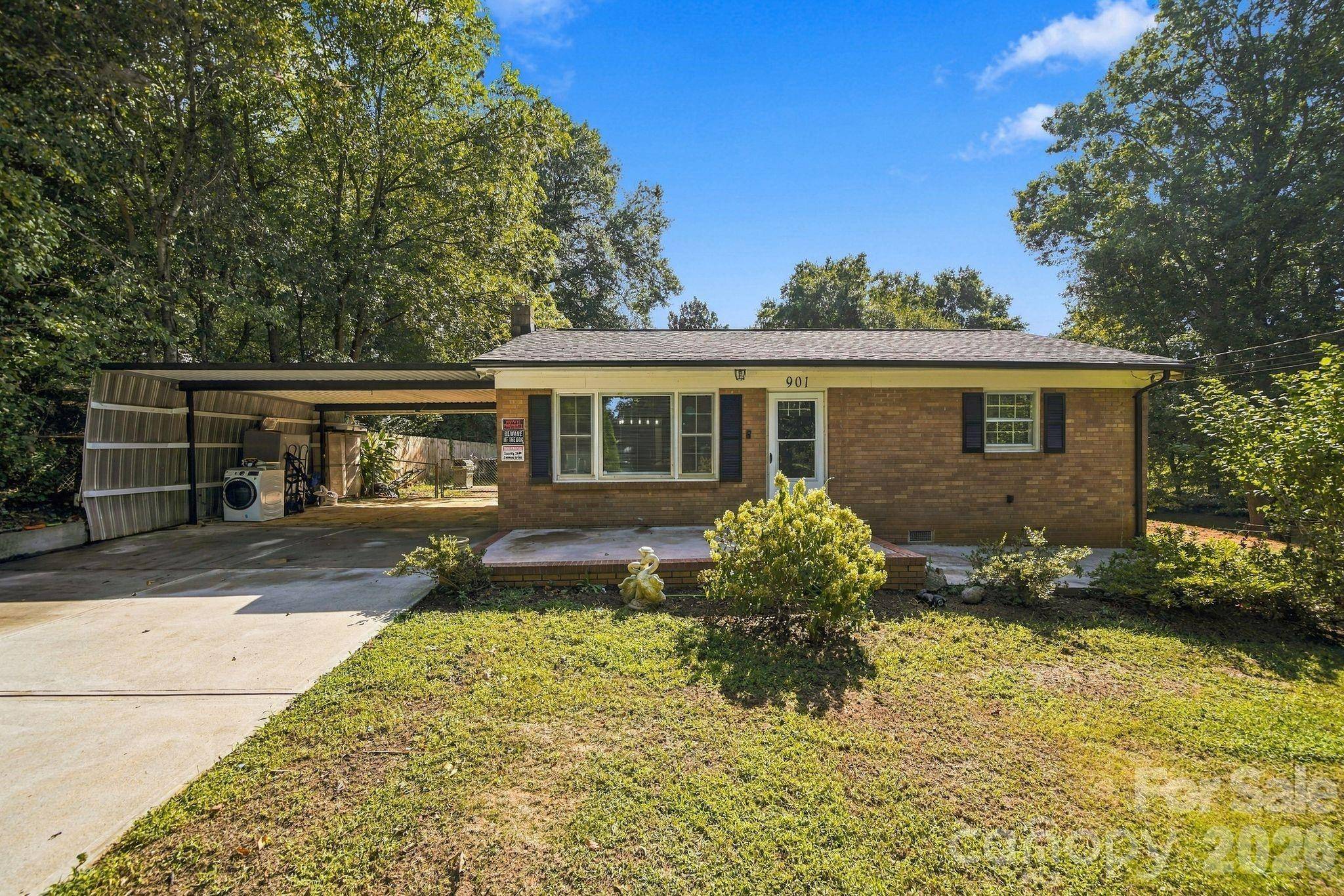901 Furman ST, Dallas, NC 28034
