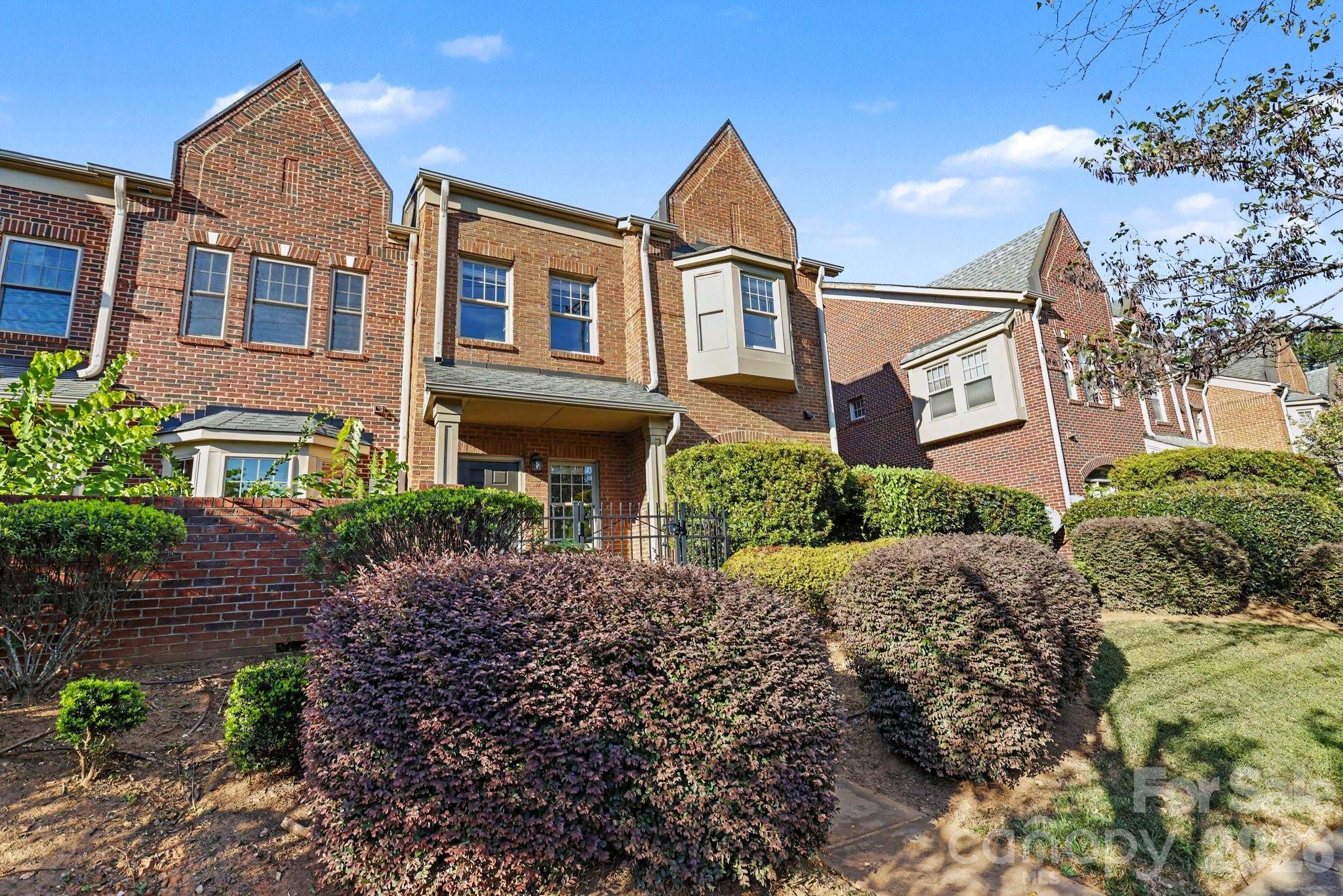 4670 Dabney Vigor DR, Charlotte, NC 28209