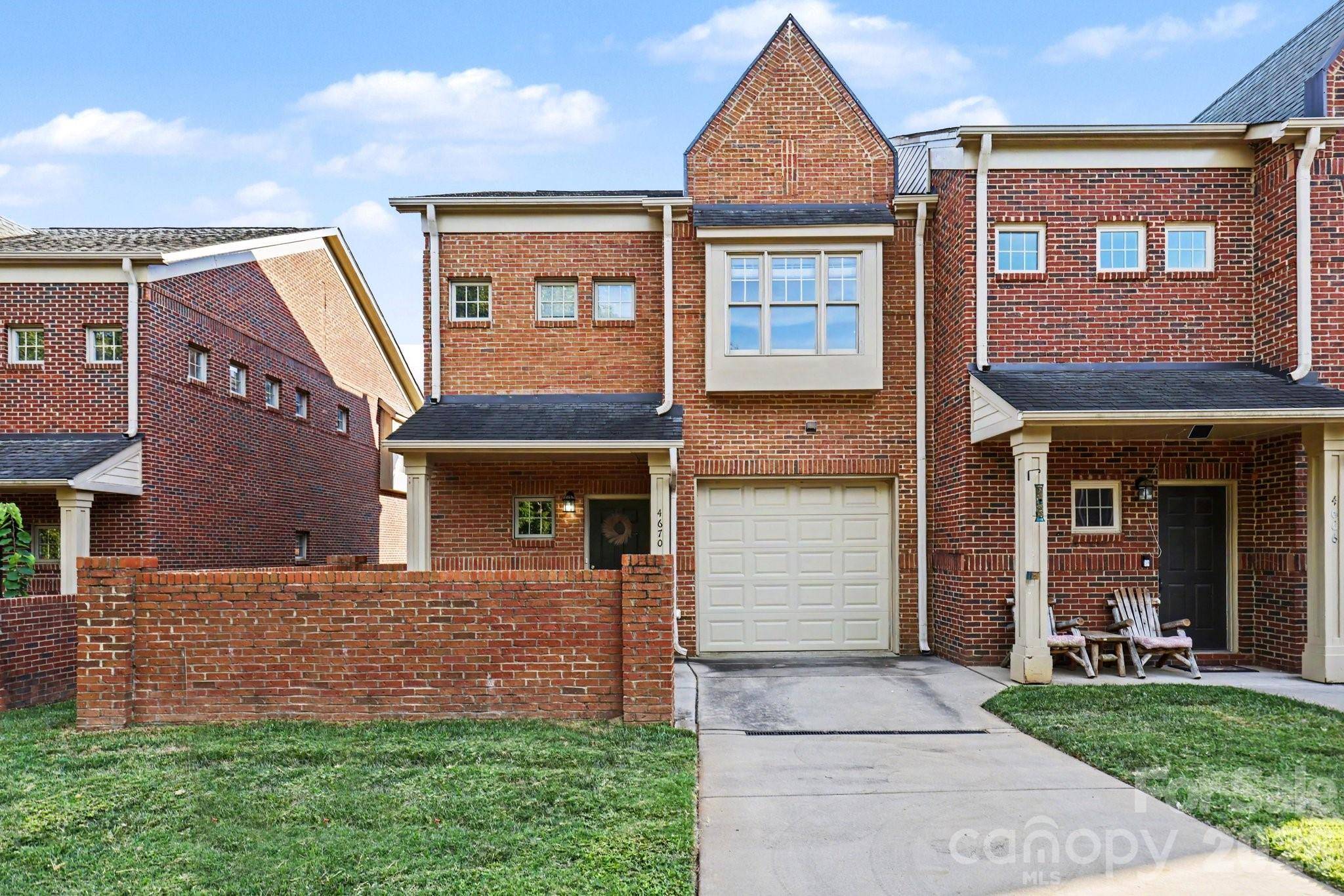 4670 Dabney Vigor DR, Charlotte, NC 28209