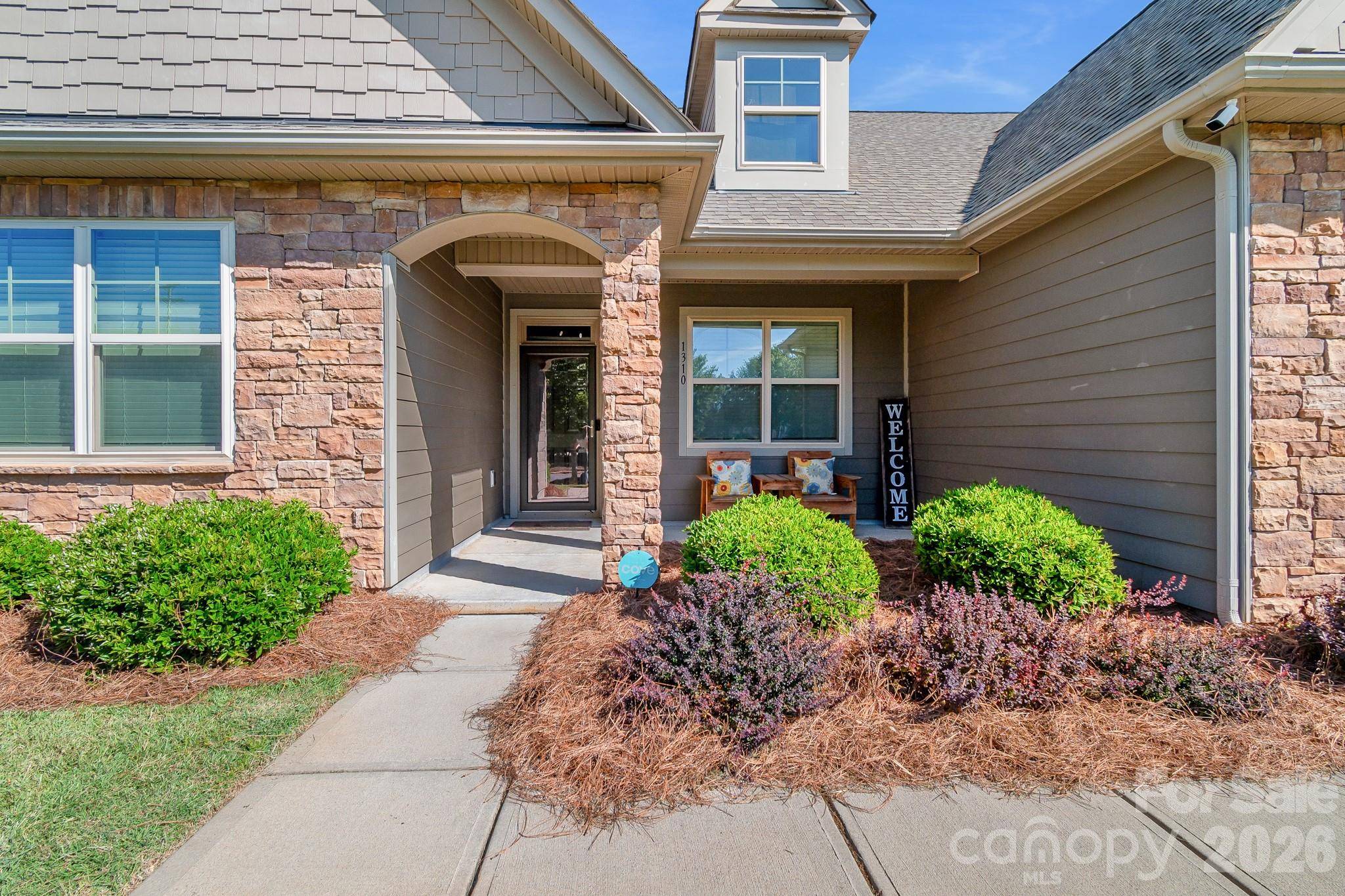 1310 Robinson Oaks DR, Gastonia, NC 28054