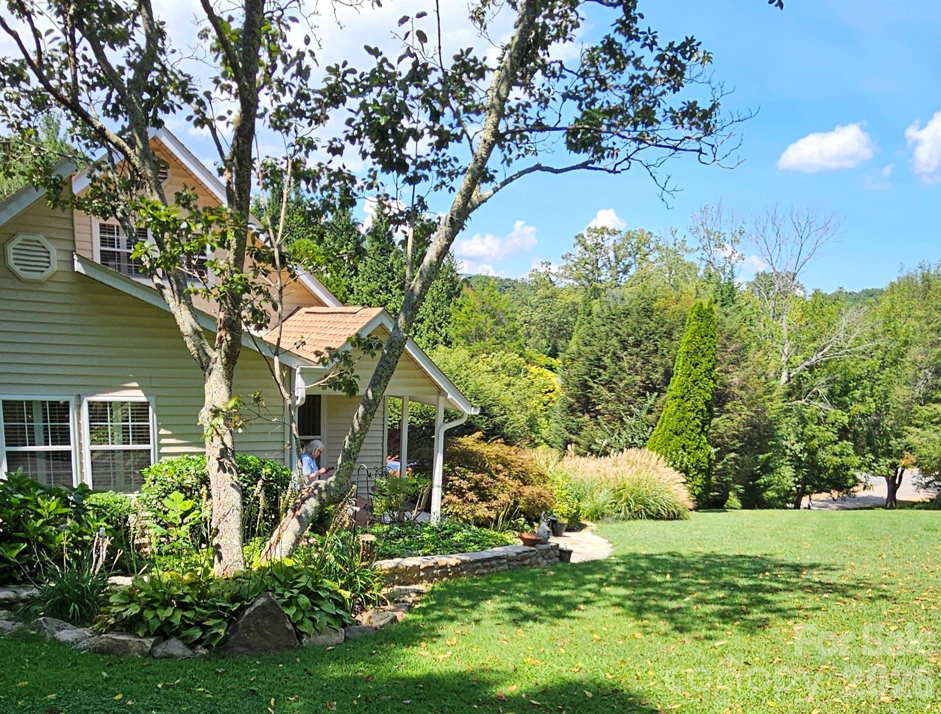 56 Candler Heights RD, Candler, NC 28715