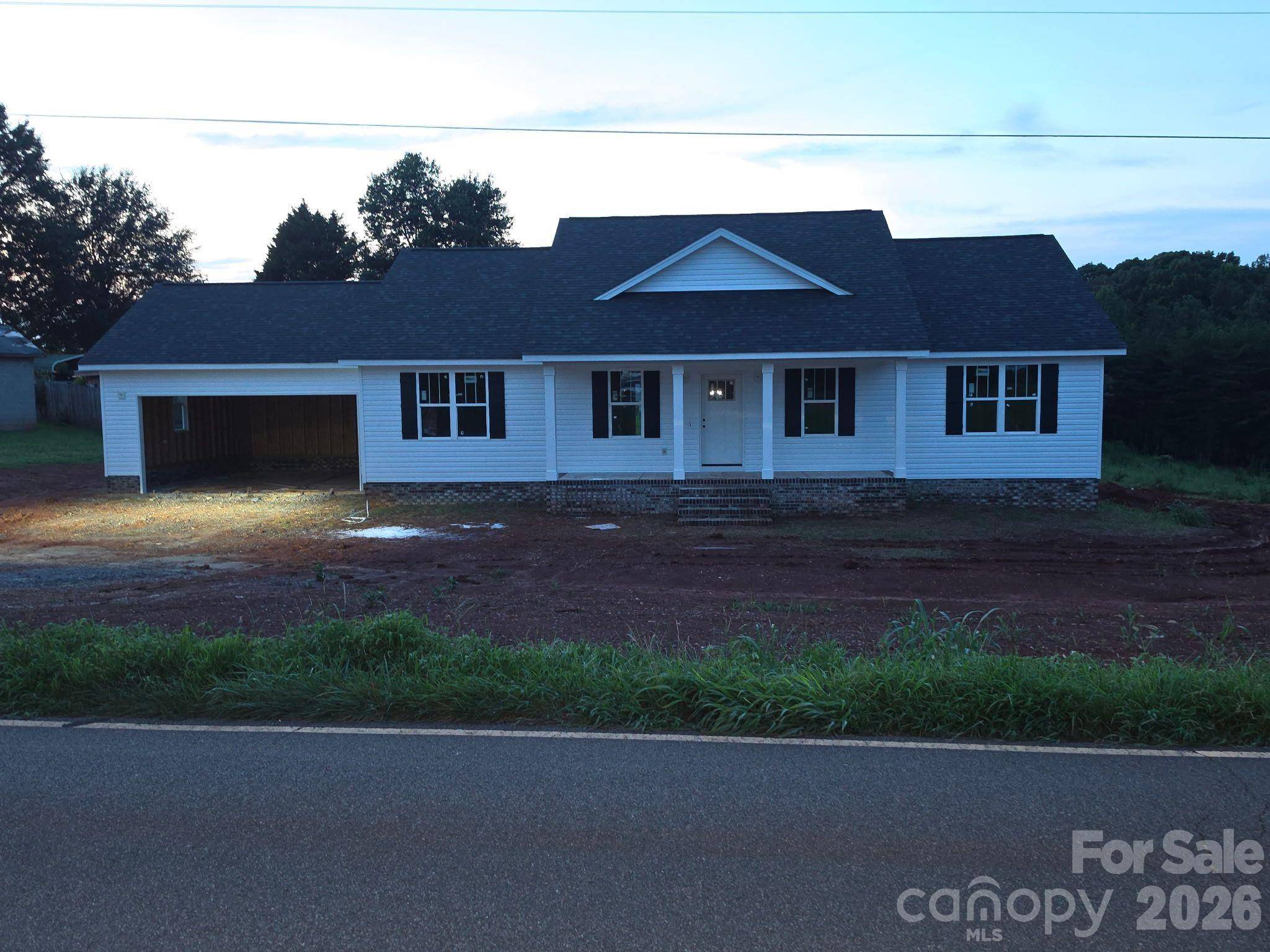 5949 River Bend RD, Claremont, NC 28610