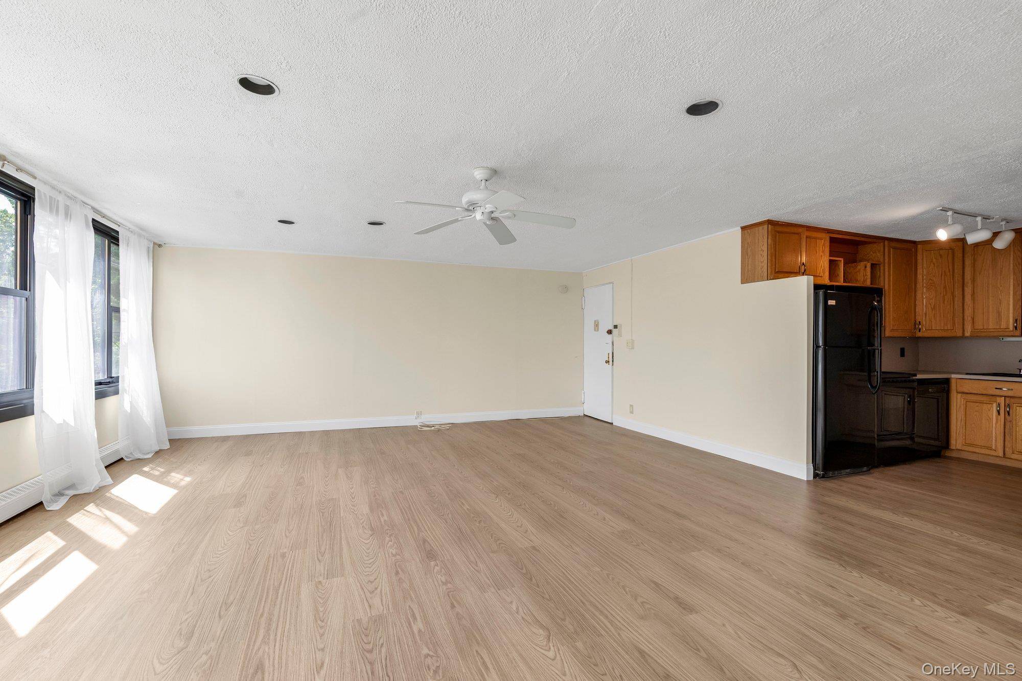 10-01 162 ST #4A, Beechhurst, NY 11357