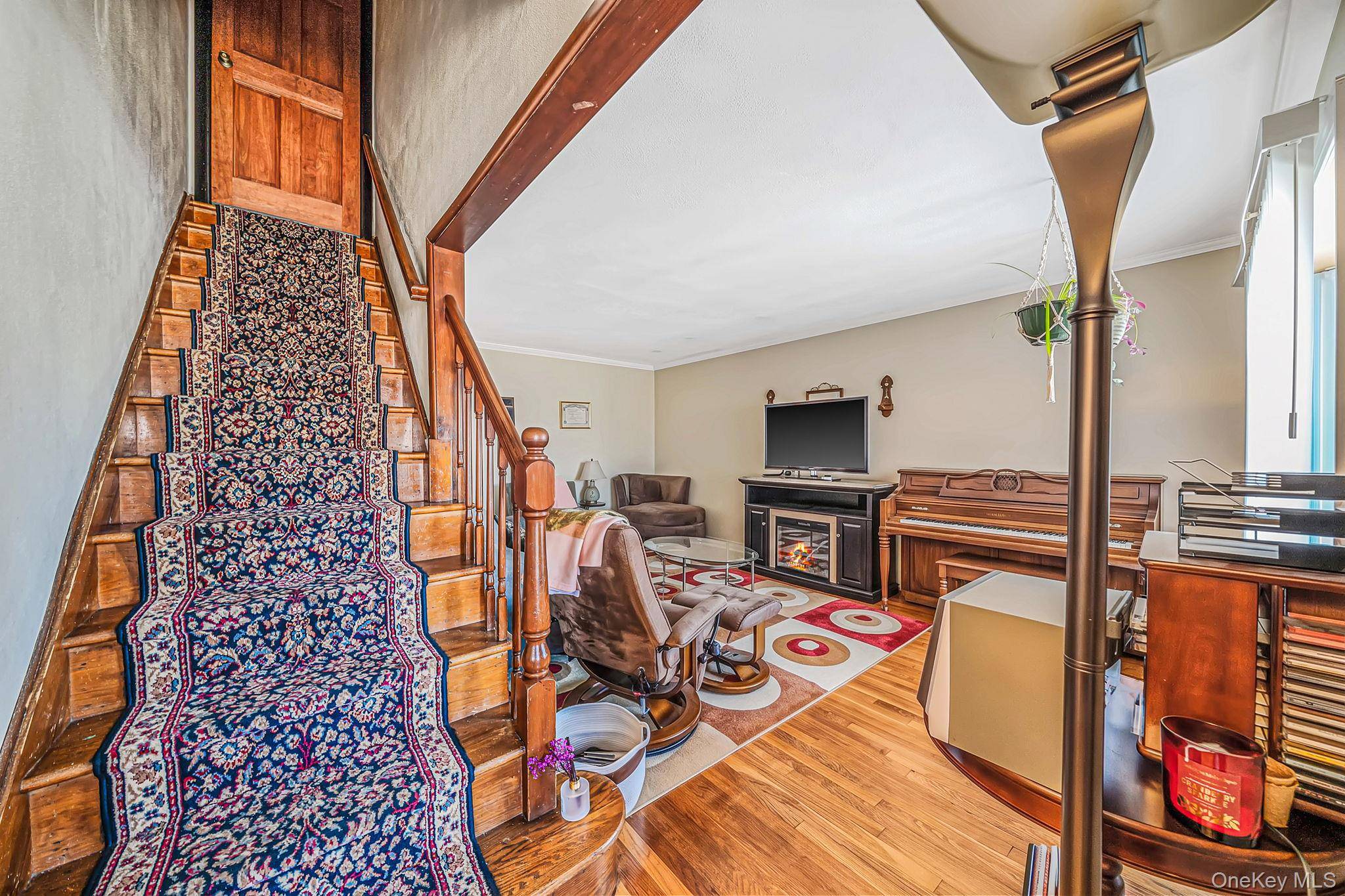 67 Holly AVE, Hempstead, NY 11550