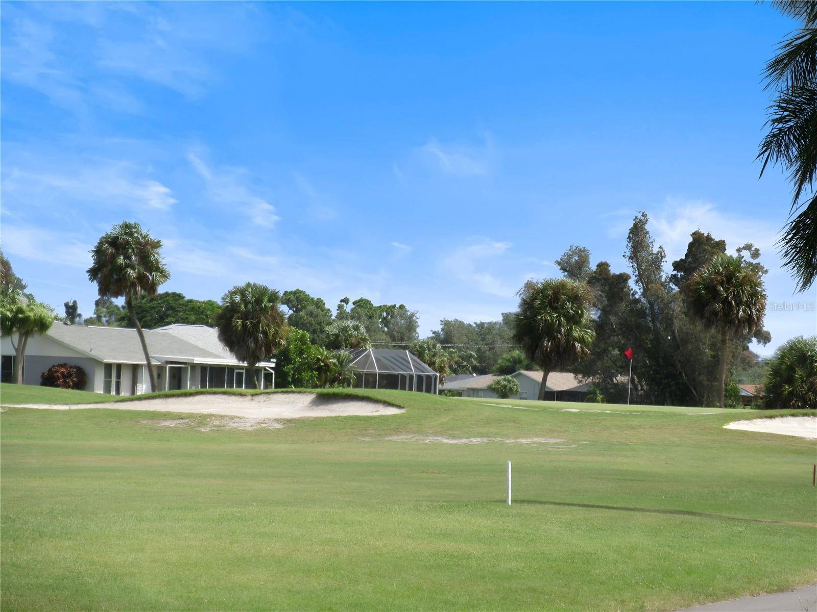 66 OAKLAND HILLS CT, Rotonda West, FL 33947