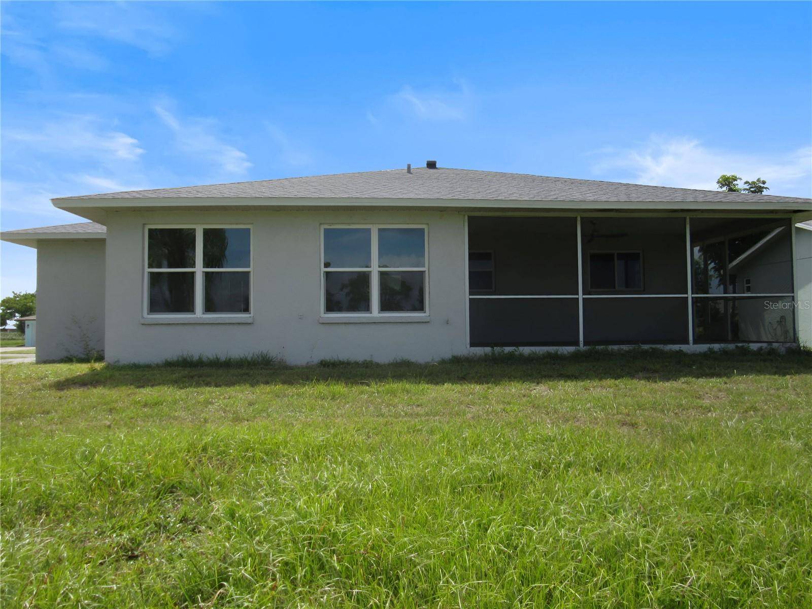 66 OAKLAND HILLS CT, Rotonda West, FL 33947