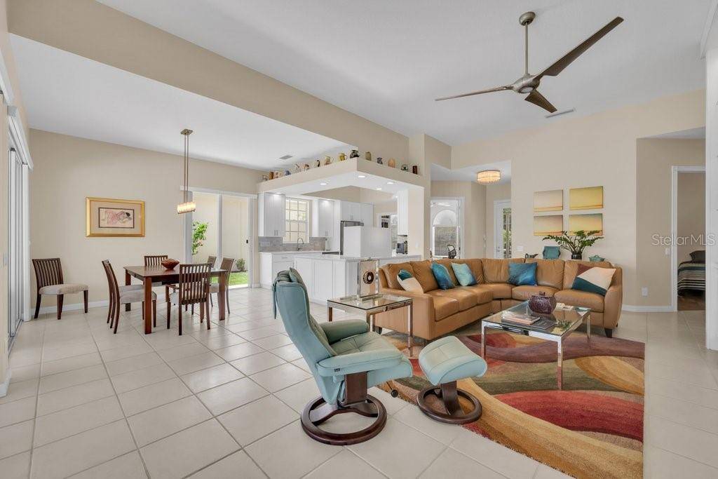 8375 JESOLO LN, Sarasota, FL 34238