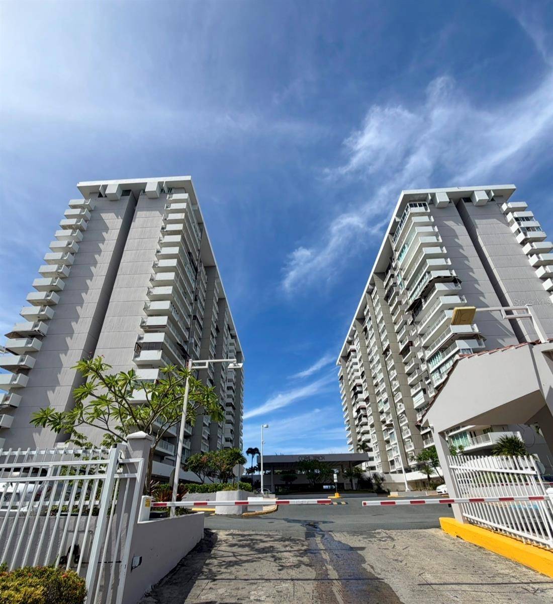 5859 ISLA VERDE AVE #1907, Carolina, PR 00979