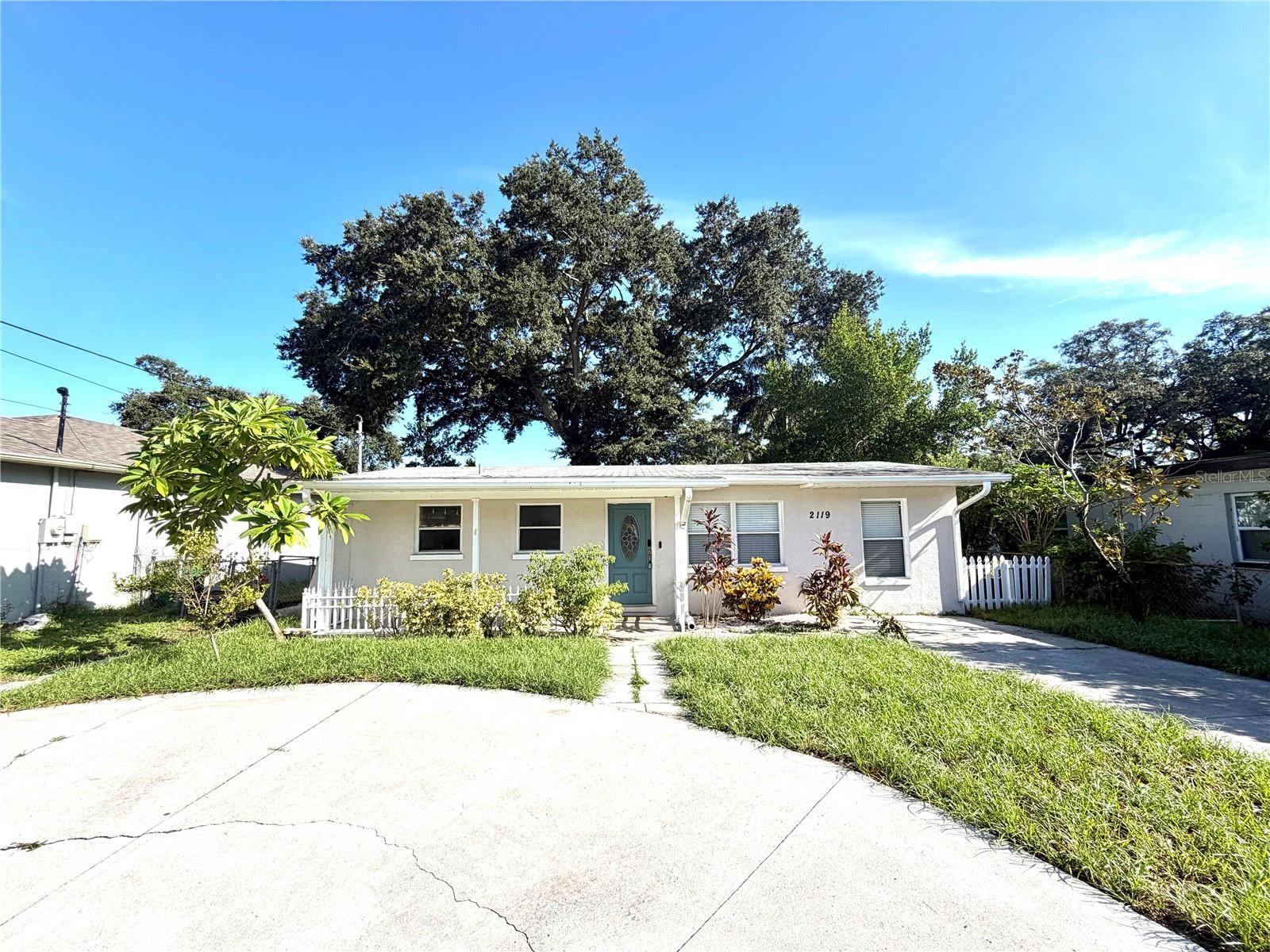 2119 W HENRY AVE, Tampa, FL 33603