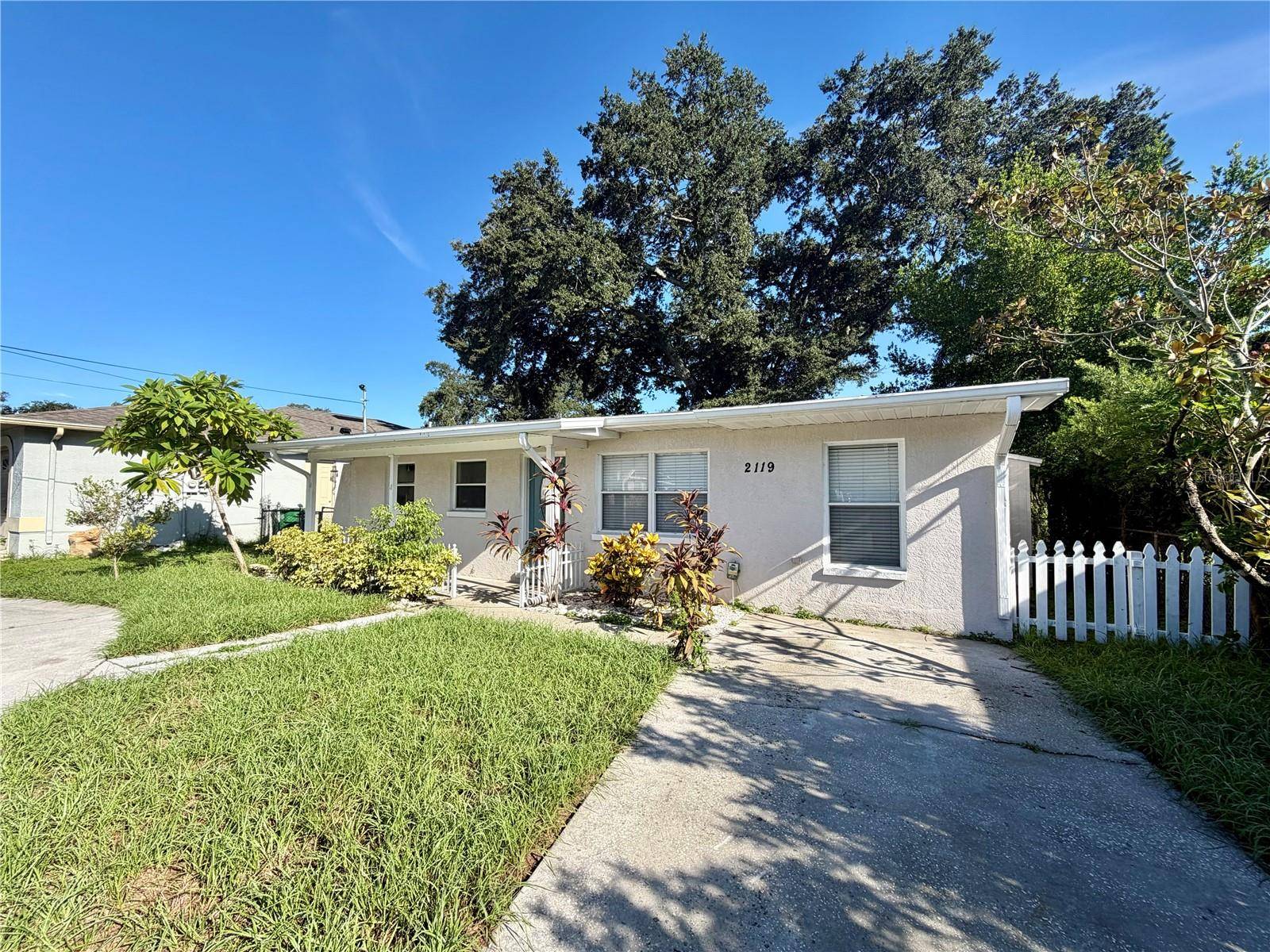 2119 W HENRY AVE, Tampa, FL 33603