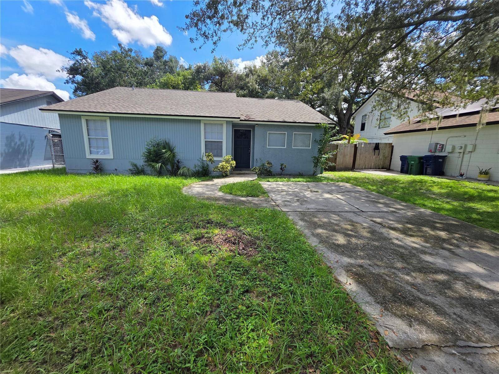 8413 BARRETT PL, Tampa, FL 33617