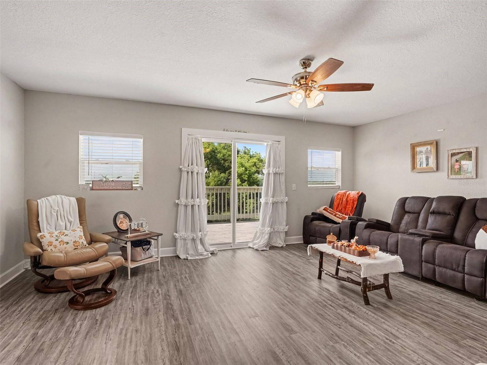 705 LAKE ADA BLVD, Dundee, FL 33838